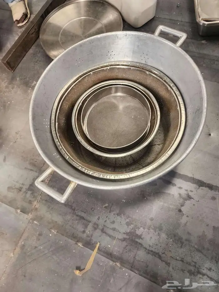 تصفية معدات مطاعم كمية ضخمة   البيع جملة فقط   الرياض 94