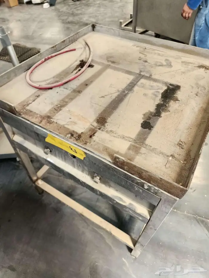 تصفية معدات مطاعم كمية ضخمة   البيع جملة فقط   الرياض 70