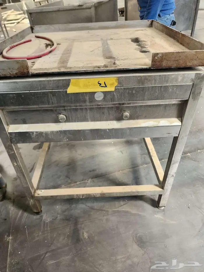 تصفية معدات مطاعم كمية ضخمة   البيع جملة فقط   الرياض 71