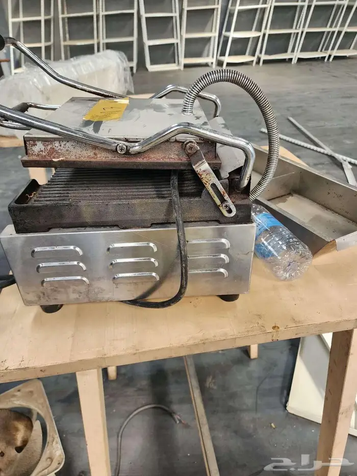 تصفية معدات مطاعم كمية ضخمة   البيع جملة فقط   الرياض 39