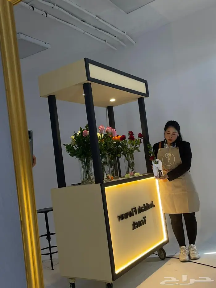 عربية ورد خشبيه 0