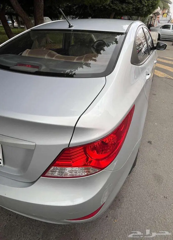 هيونداي أكسنت 2018  1400 سي سي بحالة ممتازه 8