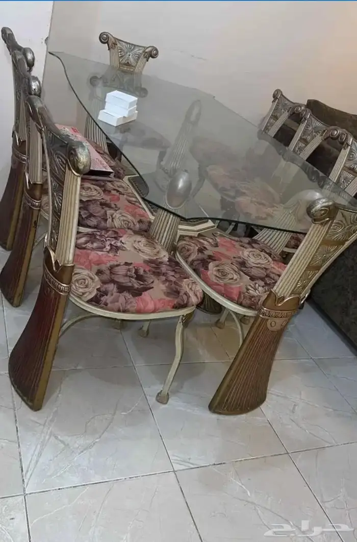طاولت طعام قزاز و كراسي العدد 8 السعر 300 2