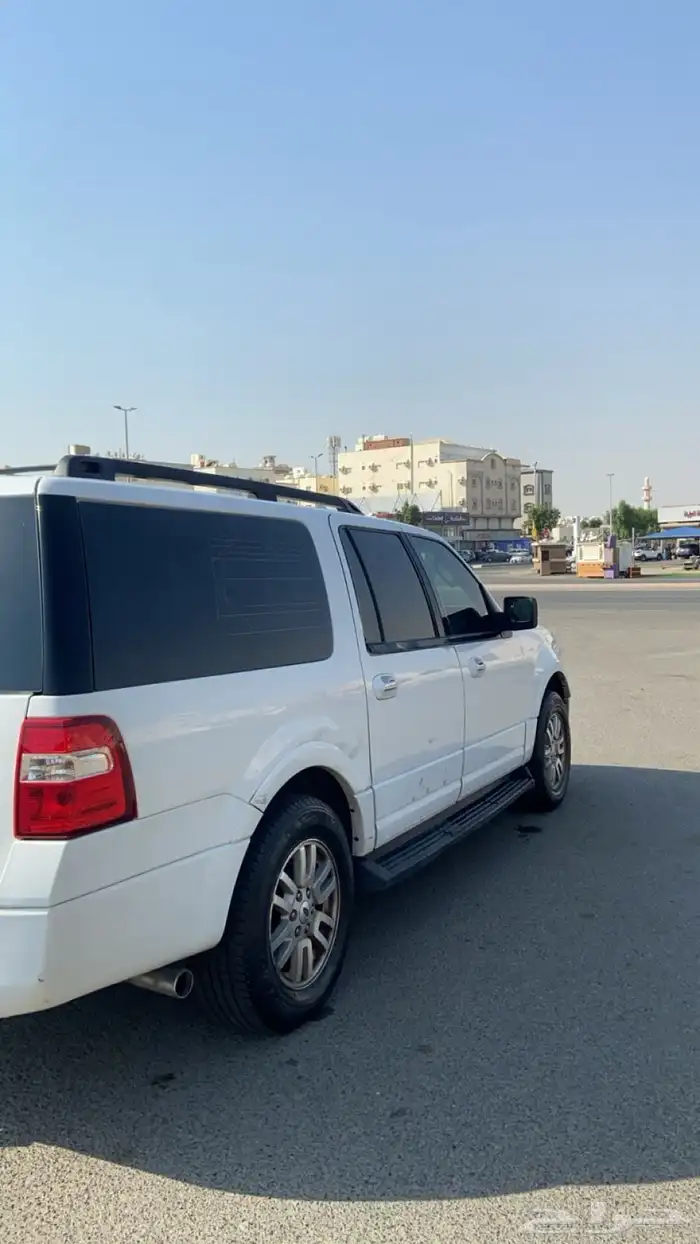 للبيع فورد اكسبدايش موديل 2011 4