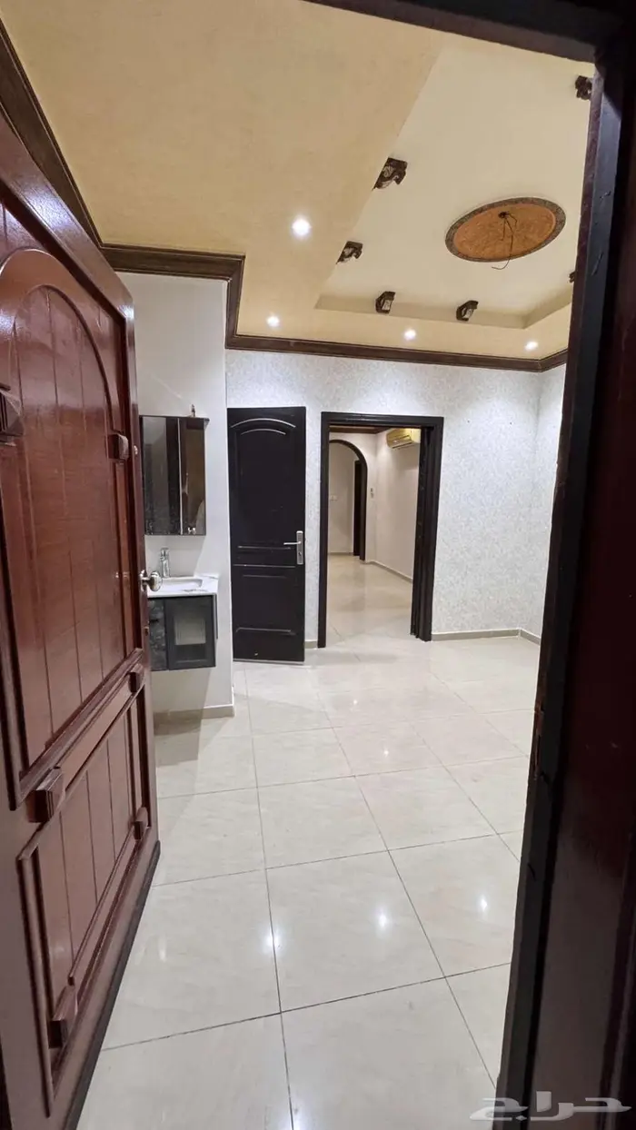 شقة أربع غرف وصالة جلوس للايجار السنوي جدة المروة 3