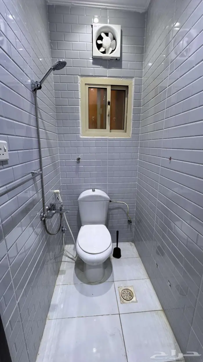 شقة أربع غرف وصالة جلوس للايجار السنوي جدة المروة 9