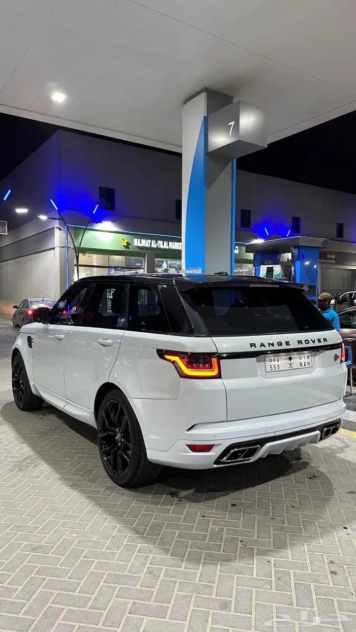 رنج روفر سبورت محول 2022 SVR 1