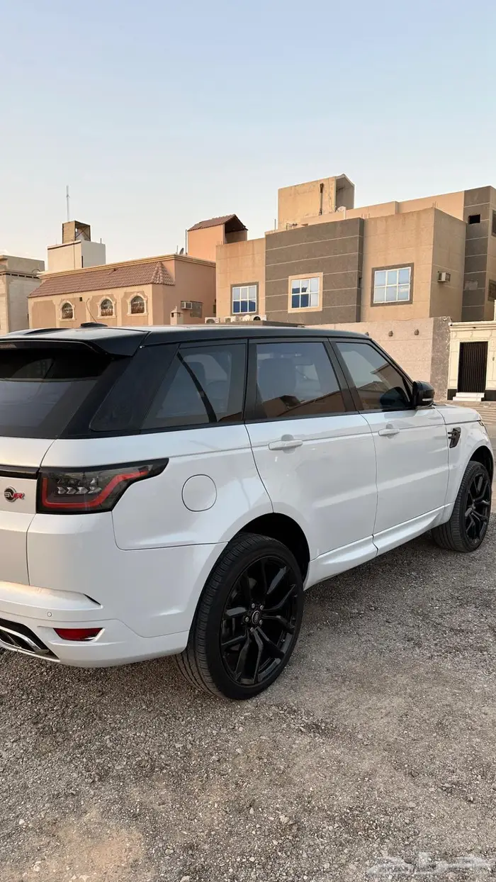 رنج روفر سبورت محول 2022 SVR 5