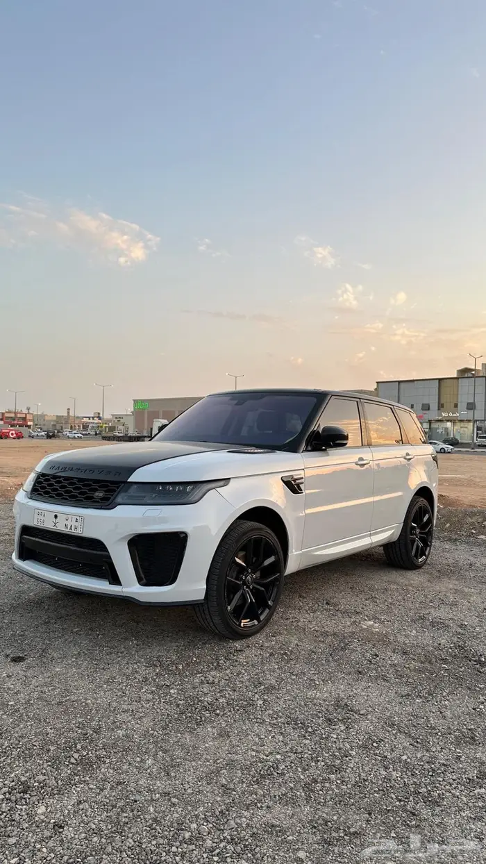 رنج روفر سبورت محول 2022 SVR 3