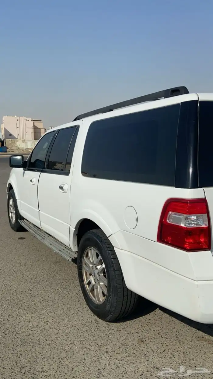 للبيع فورد اكسبدايش موديل 2011 3