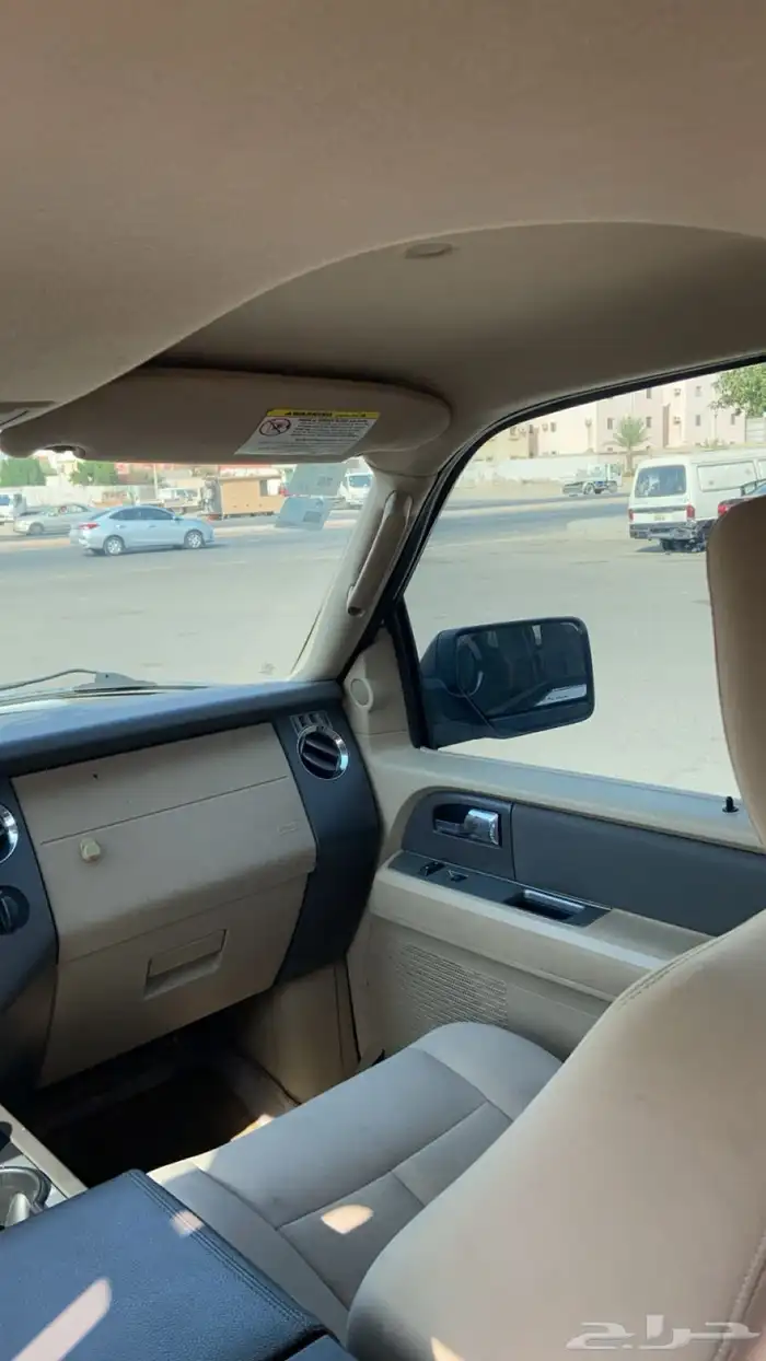 للبيع فورد اكسبدايش موديل 2011 8