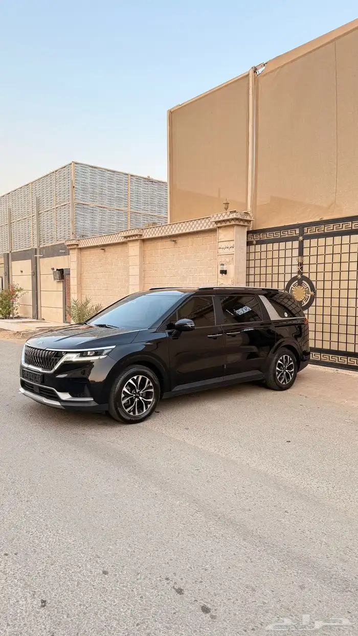 كيا كارنيفال 2021 ( ديزل ) فل كامل بحالة ممتازة 1