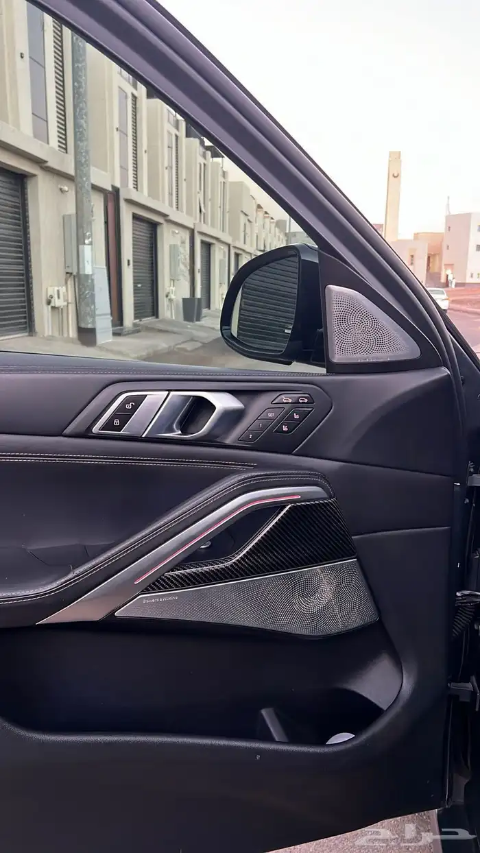 BMW X6 M موصفات مميزه 12