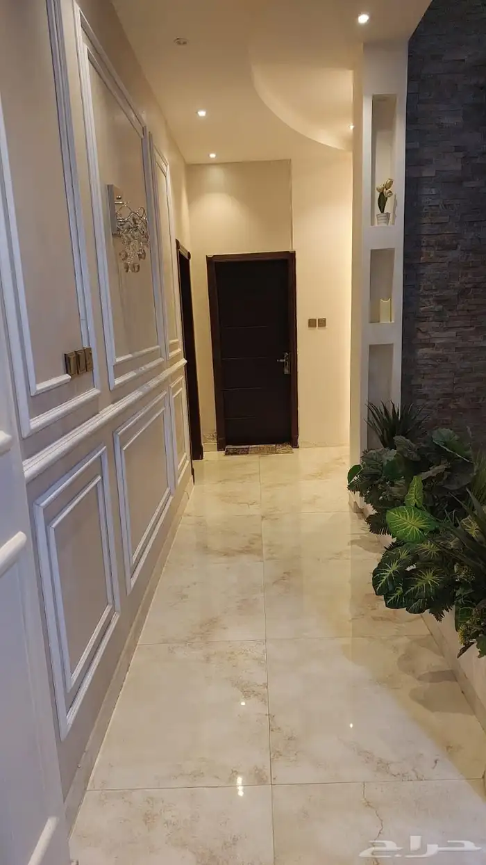 للبيع فله مع شقتين تجمع بين السكن المميز والاستثمار الذكي 10