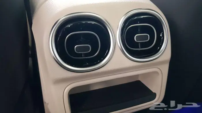 مرسيدس C200 موديل 2025 اصفار 16