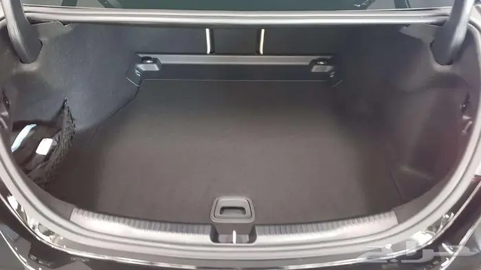 مرسيدس C200 موديل 2025 اصفار 26