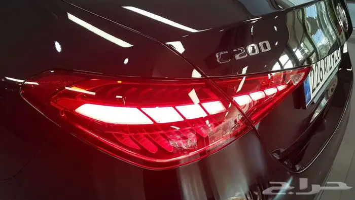 مرسيدس C200 موديل 2025 اصفار 8