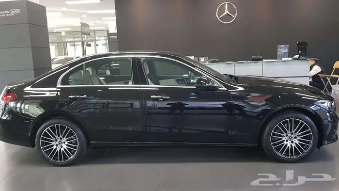 مرسيدس C200 موديل 2025 اصفار 6