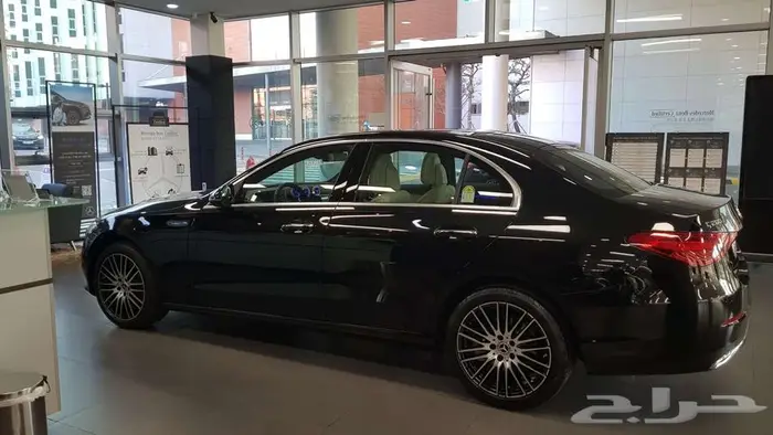 مرسيدس C200 موديل 2025 اصفار 7