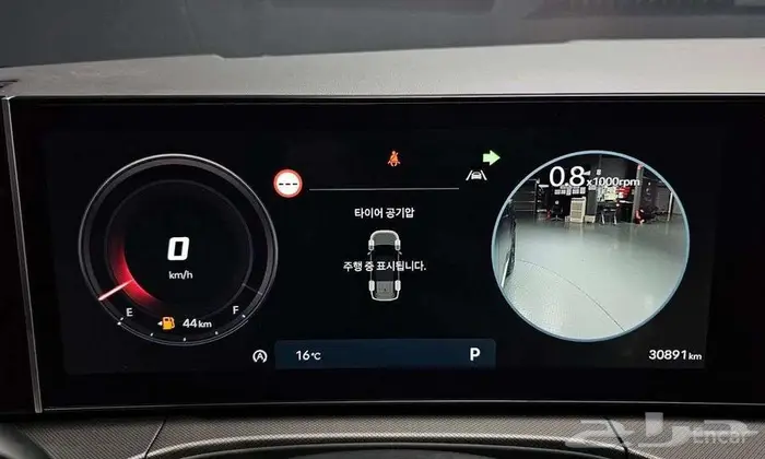 سانتافي - هيونداي 2025 12