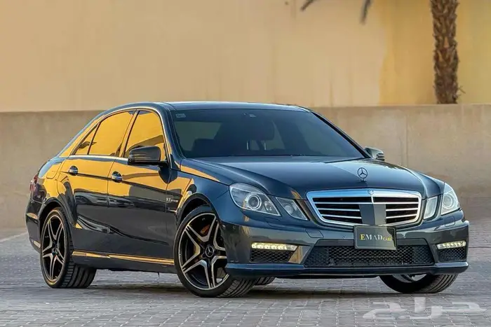 مرسيدس E63 AMG V8 2013 رمادي غامق سعودي 0