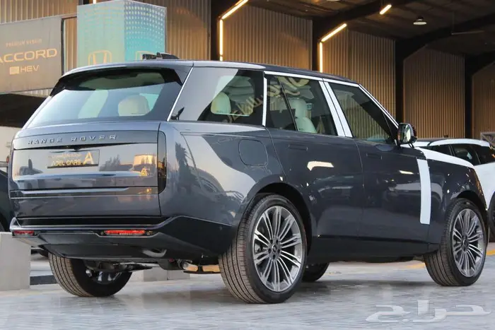 لاند روفر رنج روفر HSE 2025 صيانة مجانية 60 الف كم 6 سلندر 4