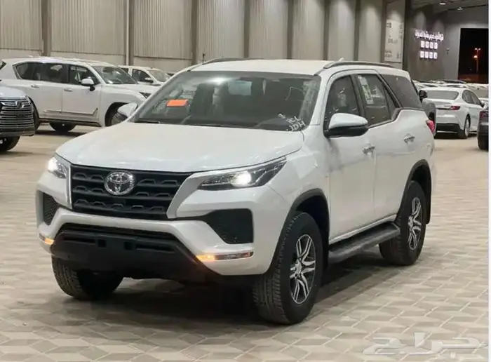 تويوتا فورتشنر. دبل 4 سلندر 2025 1