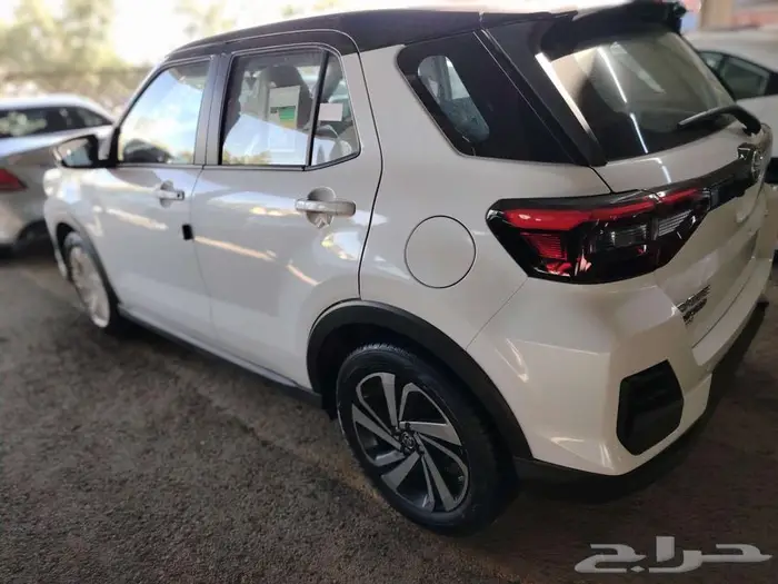 رايز تويوتا ليمتد موديل 2024 الون ابيض لؤلؤي حبه فقط 15