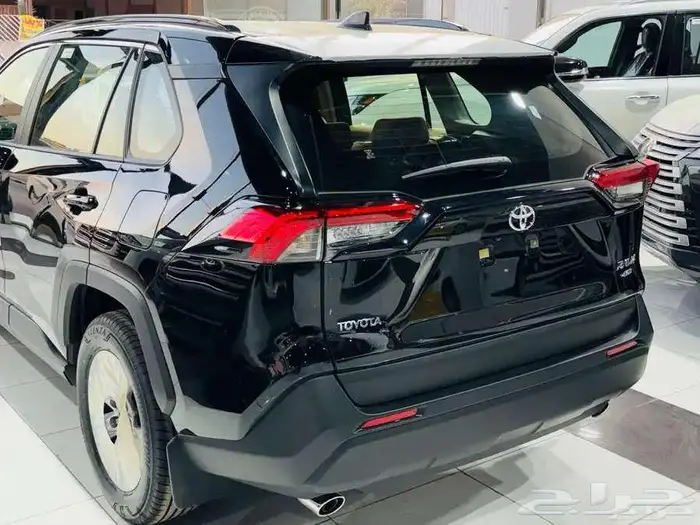 تويوتا راف فور LE بنزين دفع رباعي 2025 5