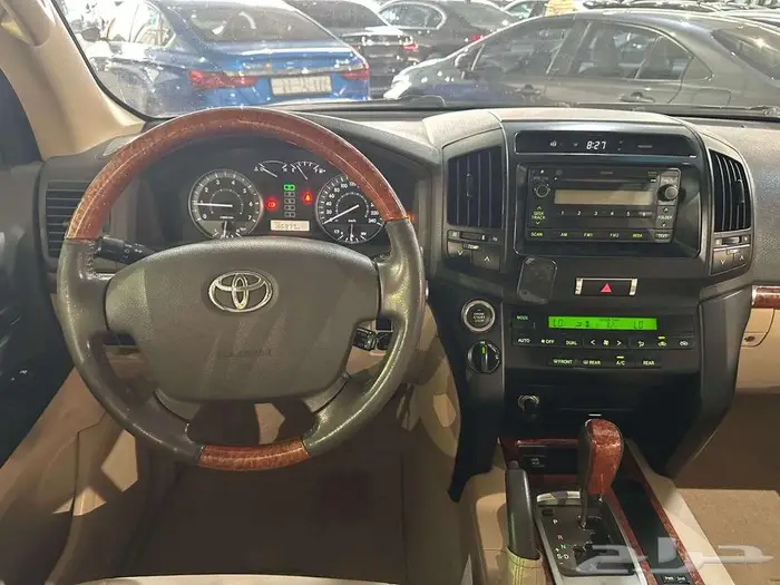 النوع تويوتا لاندكروزر 2014 Toyota Land Cruiser Gxr 7