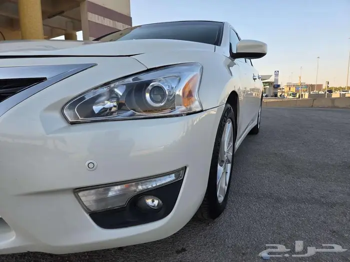 للبيع التيما نص فل v6 اللون ابيض 2013 2