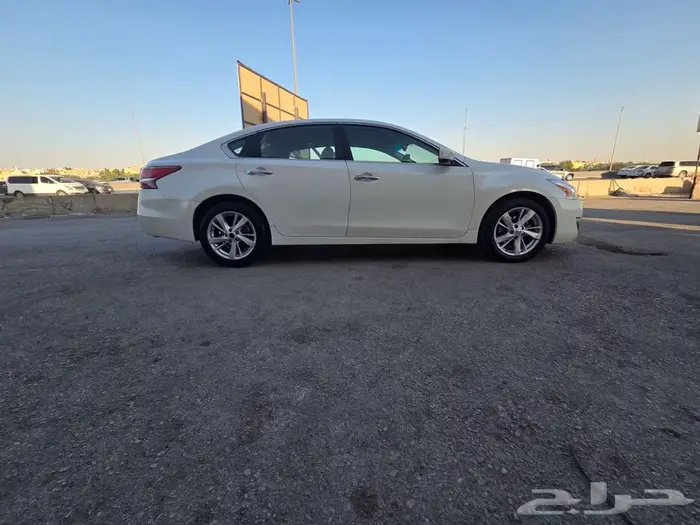 للبيع التيما نص فل v6 اللون ابيض 2013 8