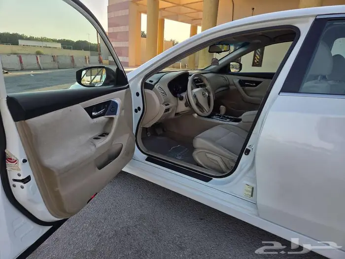 للبيع التيما نص فل v6 اللون ابيض 2013 13