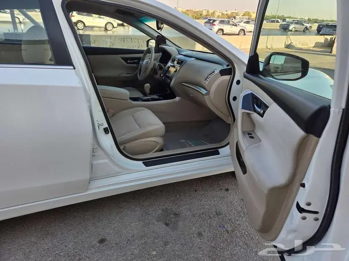 للبيع التيما نص فل v6 اللون ابيض 2013 17