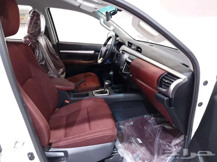 هايلكس غمارتين دبل بنزين بصمه 2025 بريمي بااقل الاسعاار 6