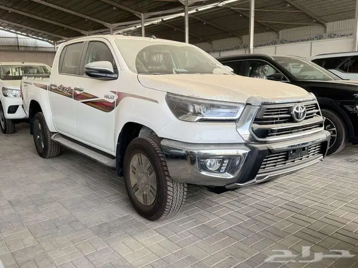 هايلكس غمارتين دبل بنزين بصمه 2025 بريمي بااقل الاسعاار 1