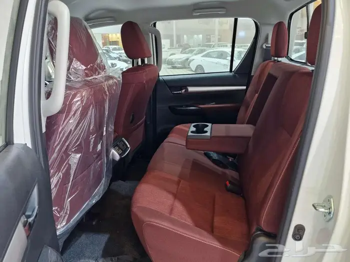 هايلكس غمارتين دبل بنزين بصمه 2025 بريمي بااقل الاسعاار 7