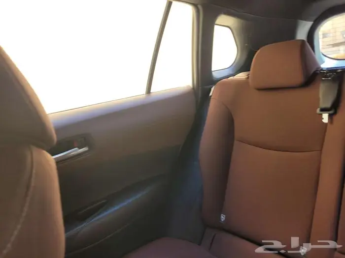 كورولا كروس نص فل هايبرد21 0