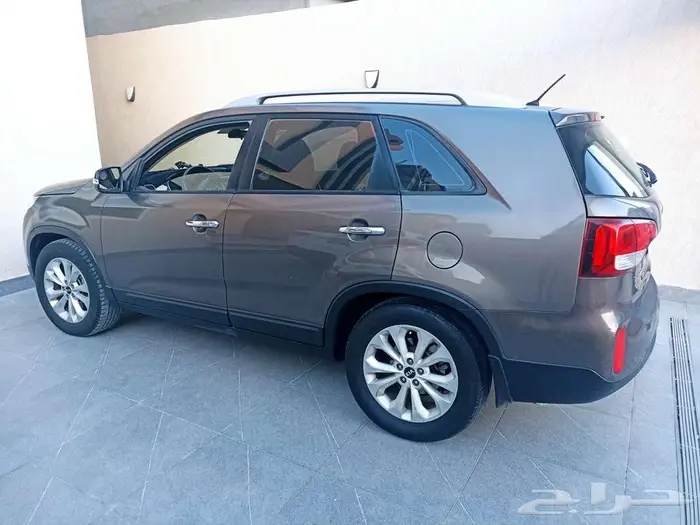 كيا سورينتو 10