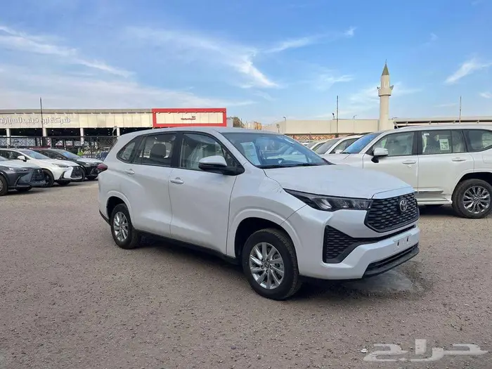 تويوتا انوفا 2025 نقد وتقسيط 1