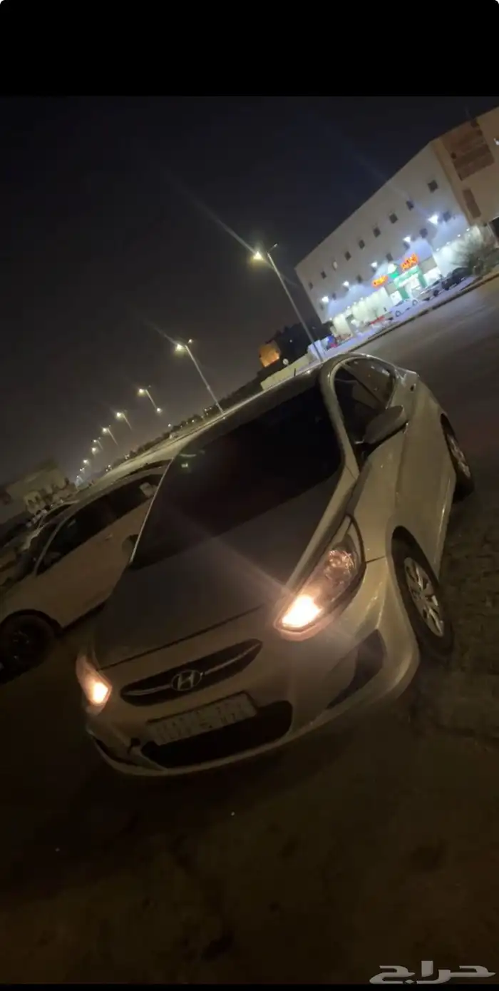 اكسنت ديزل تيربو للبيع او بدل هايلوكس او ددسن 4