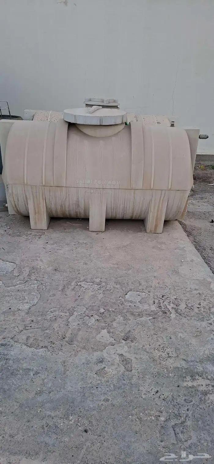 خزان ماء فيبرجلاس سعة 1200 لتر مستخدم عدد اثنين 300 فقط 5