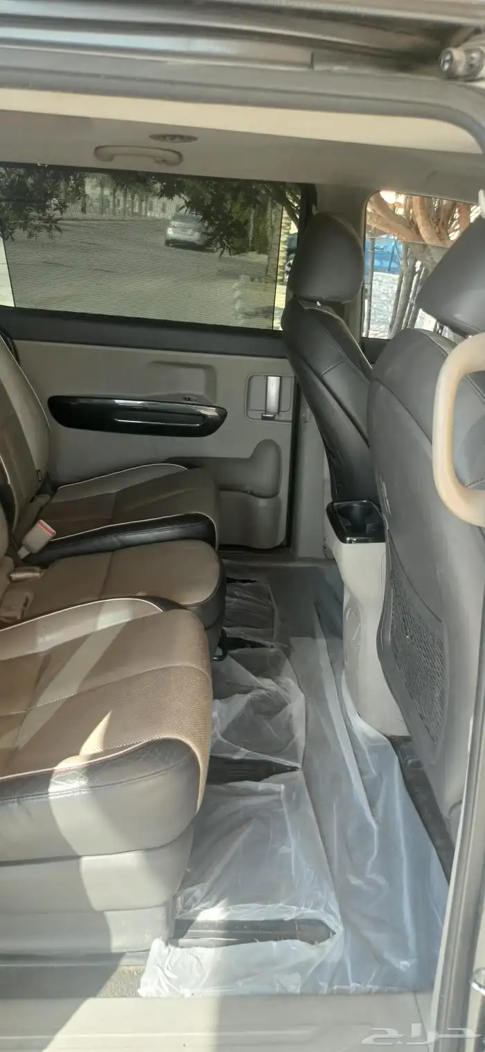 سيارة كيا كرنفال موديل 2016 9