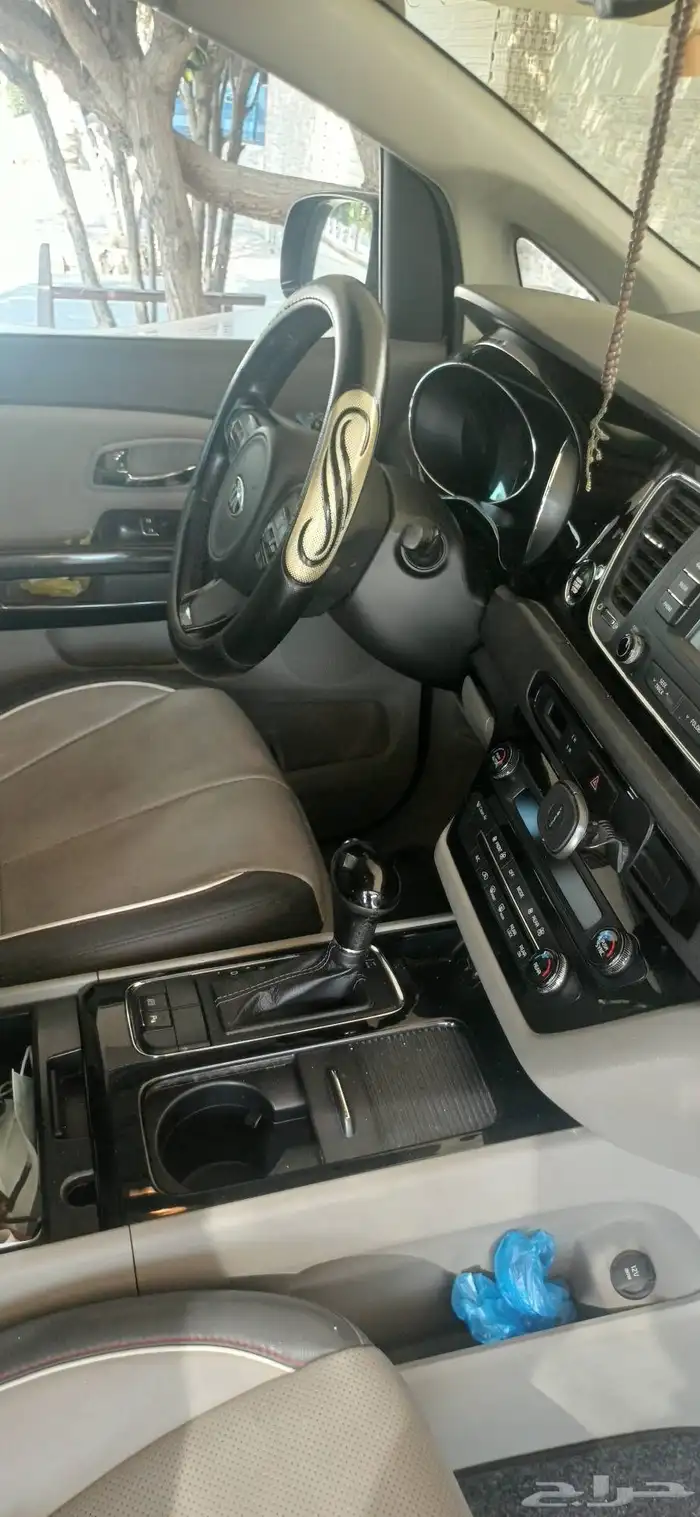 سيارة كيا كرنفال موديل 2016 8