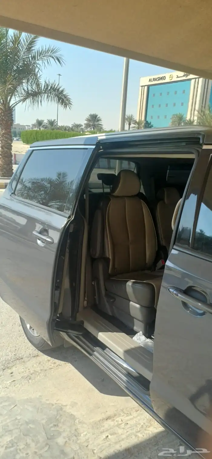 سيارة كيا كرنفال موديل 2016 7