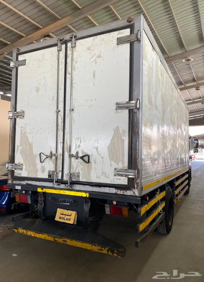 ايسوزو لوري 11طن ثلاجة 2016 4