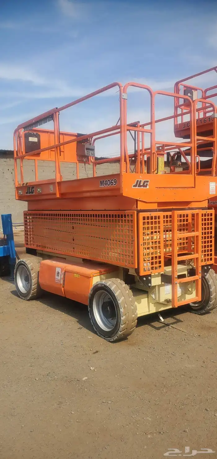 سيزر لفت ومان لفت ورافعات شوكيه وكرينات بجميع انواعها 2