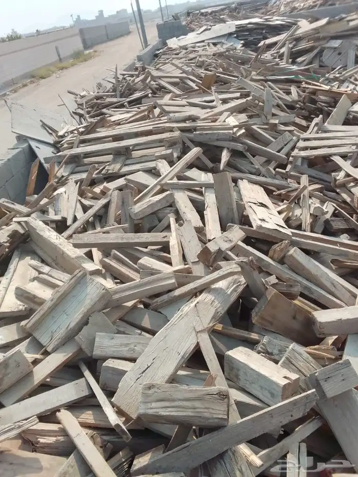 ابواب خشب للبيع خشب بليوت. اخشاب مرابيع أبواب على 7 ريال 23