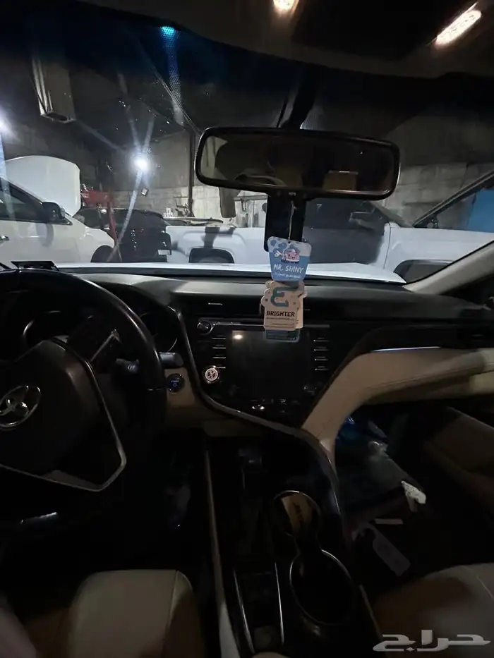 كامري 2019 فل كامل مصدوم للبيع 14