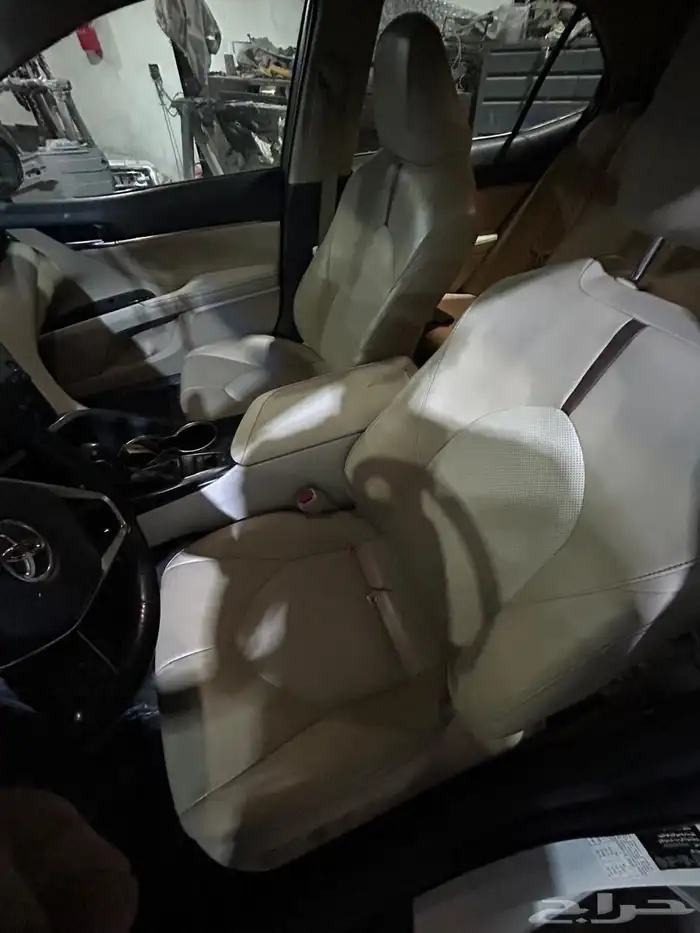 كامري 2019 فل كامل مصدوم للبيع 4